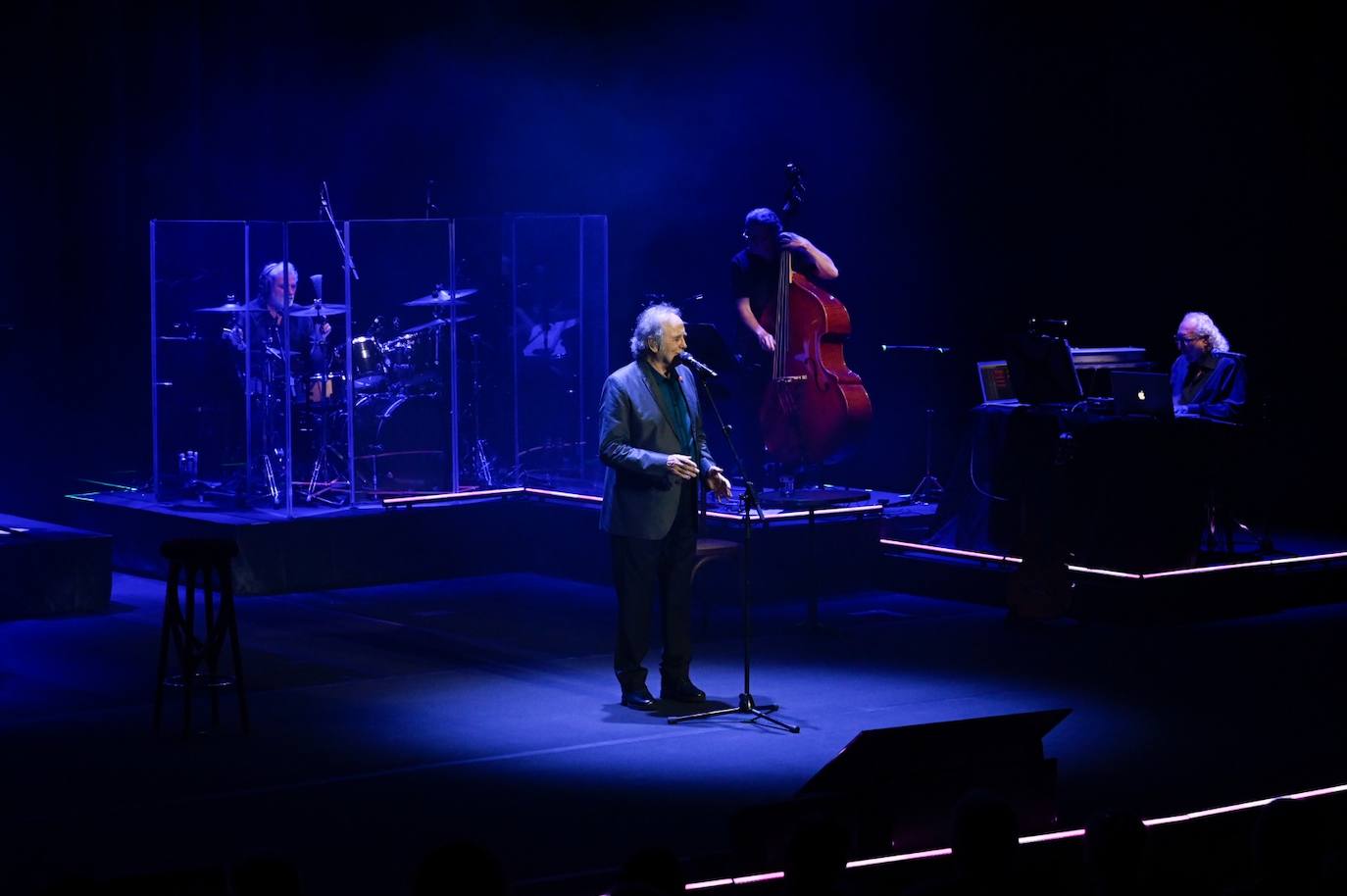 Fotos Serrat Llena El Auditorio Alfredo Kraus Canarias7