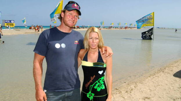 Dunkerbeck se fotografían juntos y explican que la detención del windsurfista "fue un malentendido"