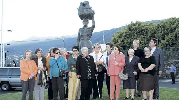 Con la leche en la cabeza