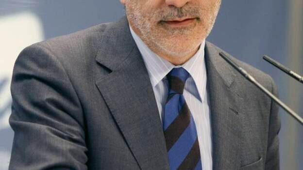 Llamazares mantendrá su escaño aunque deje el liderazgo de IU