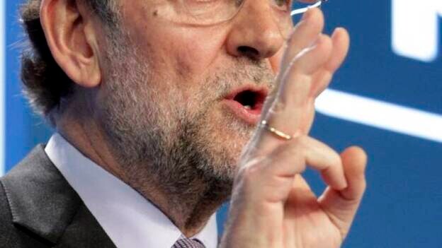 Rajoy, dispuesto a colaborar con el Gobierno para que 2011 "no sea un año perdido" y salir cuanto antes de la crisis