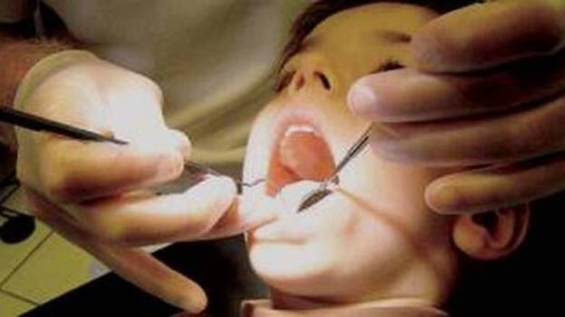 Una inadecuada higiene bucal implica que la mitad de los niños menores de 12 años tenga caries