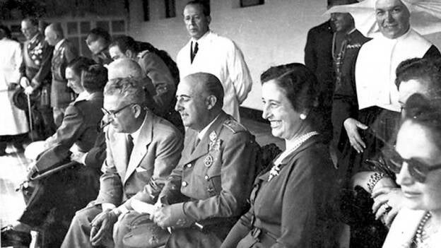 Arucas le quita a Franco la Medalla de Oro de la Ciudad que le dieron en 1950