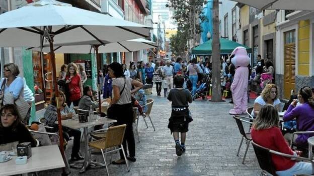 Las terrrazas abrirán una hora más en toda la ciudad