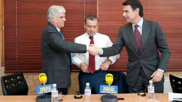 PSOE y PP dice 'no' al copago en sanidad y CC destaca el aumento inversor