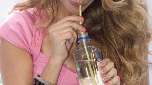 Paulina Rubio dice que no prueba el tequila desde que es mamá