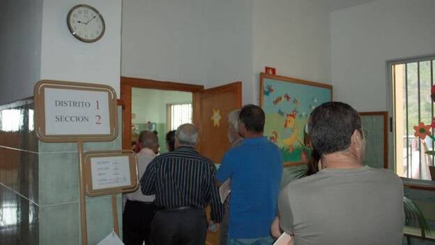 Fotos de la jornada electoral en Tenerife y La Palma