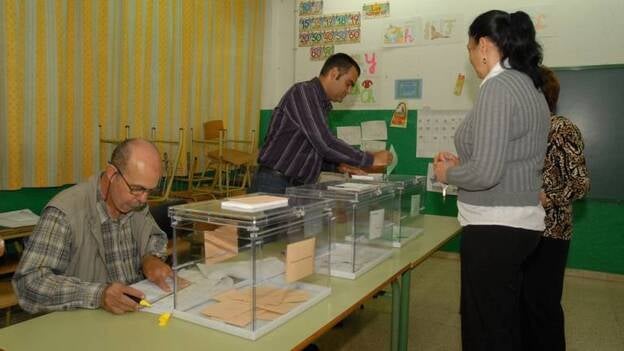 Imágenes de la jornada electoral en la isla de El Hierro