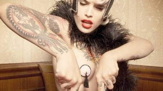 Vinila von Bismark lleva al Cicca su 'The Secret Carnival'