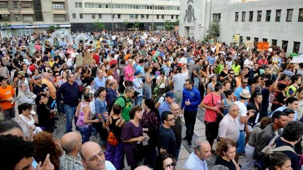12.000 voces por un cambio