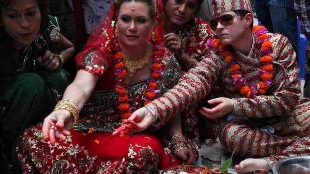 Boda homosexual en Nepal