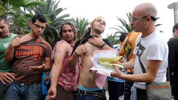 Los 'indignados' de San Telmo denuncian la violencia policial