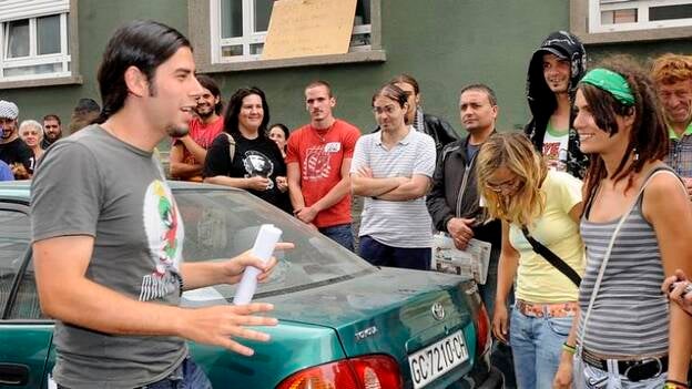 Expectación en el primer juicio de un 'indignado' canario