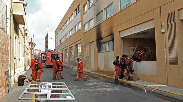 Una explosión de gas, sin heridos, obliga a desalojar un hotel de Burjassot
