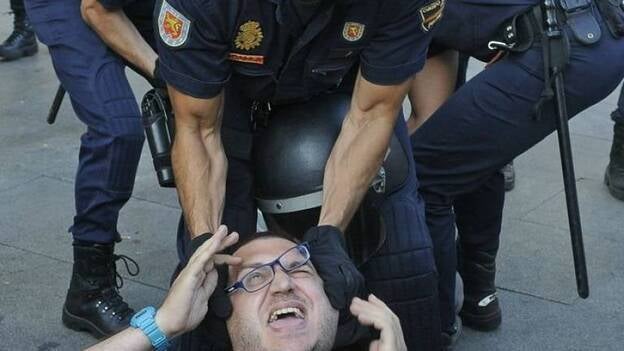 Nuevo desalojo de los 'indignados' de Sol