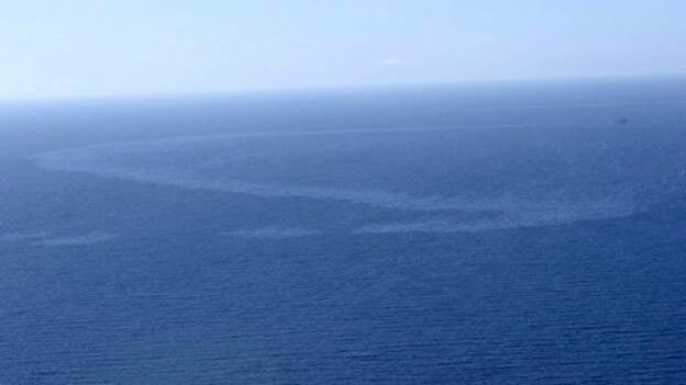 Shell admite que el vertido en el mar del Norte continúa aunque a un ritmo menor