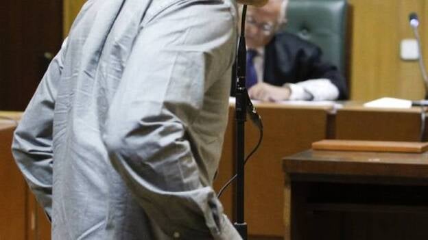 Lapiedra alega que no sabía que la chica que salía en su película era menor