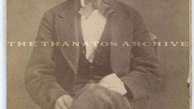 Una foto de 1870 "prueba" que Nicolas Cage es un vampiro inmortal