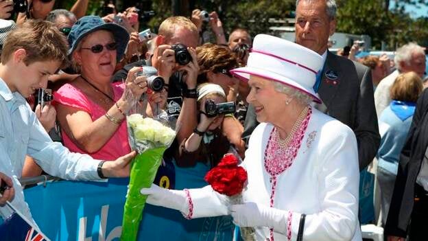 Barbacoa de despedida a la reina Isabel II
