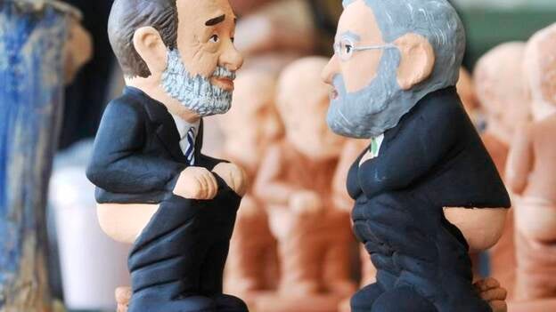 Rubalcaba y Rajoy protagonizan un cara a cara de 'caganers'