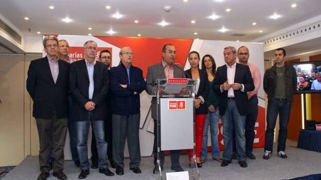 El PSOE evalúa en Tenerife los resultados electorales