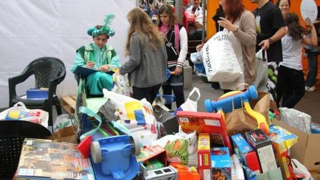 La Casa de Galicia recauda un 30% menos en su recogida solidaria