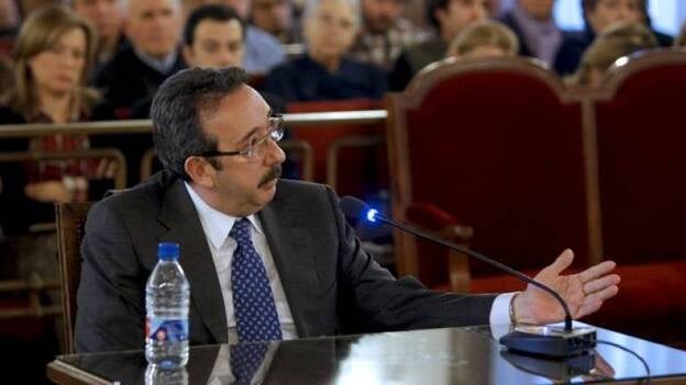 Tomás: Tuvimos que hilar muy fino con Camps y Costa, fue un trabajo de chinos