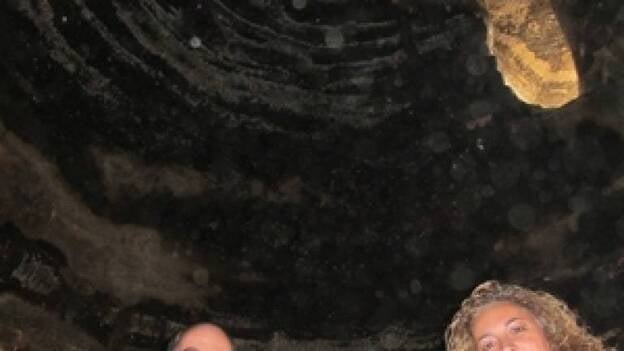 El Cabildo compra dos cuevas con grabados rupestres