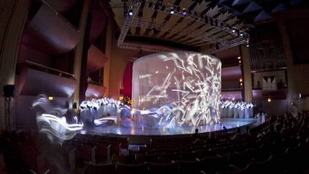 'Carmina Burana' llenó el Alfredo Kraus