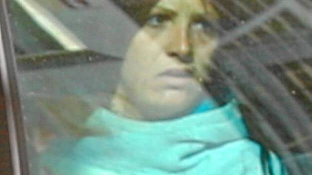 La jueza ordena a Quesia no acercarse a Amor