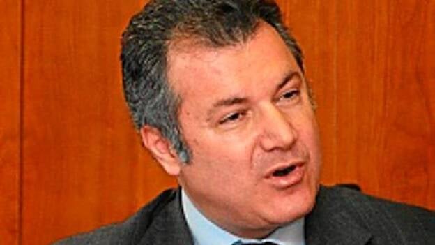 Ignacio González da un toque a CC dimitiendo como portavoz adjunto en el Parlamento