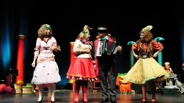 'Más que cuentos chinos' llega a Teror