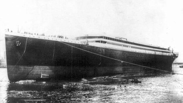 Brewster nos acerca a las lujosas vidas de la élite que viajó en el Titanic