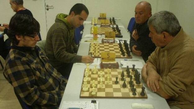 La Caja de Canarias-Vecindario tumba al líder