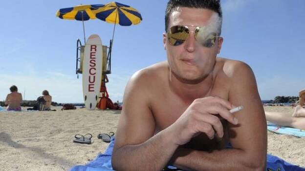 Sólo dos alegaciones rechazan las playas sin humo en Mogán
