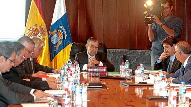 El Gobierno carga contra el «marketing» de Repsol