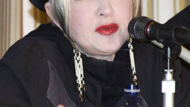 Cyndi Lauper pide en Tokio apoyo para evitar el aislamiento de Fukushima