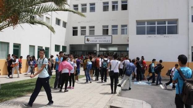 176 días lectivos y sueldos de 2.500 euros a los profesores de Secundaria