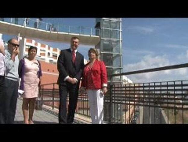 Se inaugura el ascensor panorámico de Obispo Romo