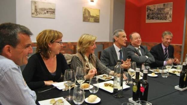 Turismo y crudo, en paz