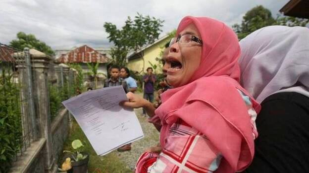 Estrepitosa huída del tsunami