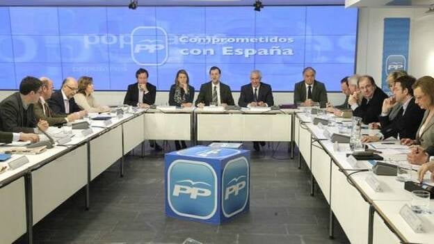 Rajoy y CCAA del PP sellan un "gran pacto" anticrisis y que garantice servicios