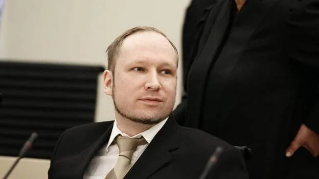 Breivik admite autoría de atentados de Noruega pero se declara no culpable