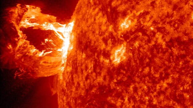 La NASA capta una gran erupción solar, que no amenaza a la Tierra