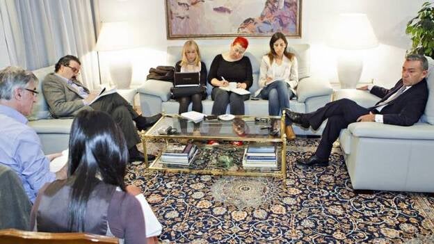 Rivero repasa la actualidad política con los medios canarios en Madrid