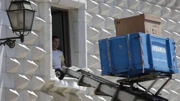 Más de 150 cajas de objetos personales de Saramago llegan a su Fundación