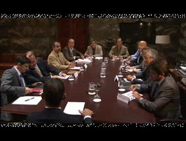 Rivero en reunión con las patronales turísticas canarias