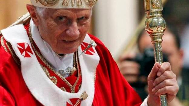 Un supuesto "topo" dice que se filtraron documentos para proteger al papa