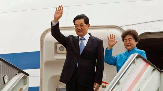 El presidente de China llega a Tenerife y es recibido por Saenz de Santamaría