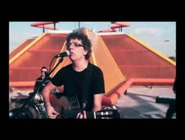 'El mono espabilado' nuevo tema de Pedro Guerra